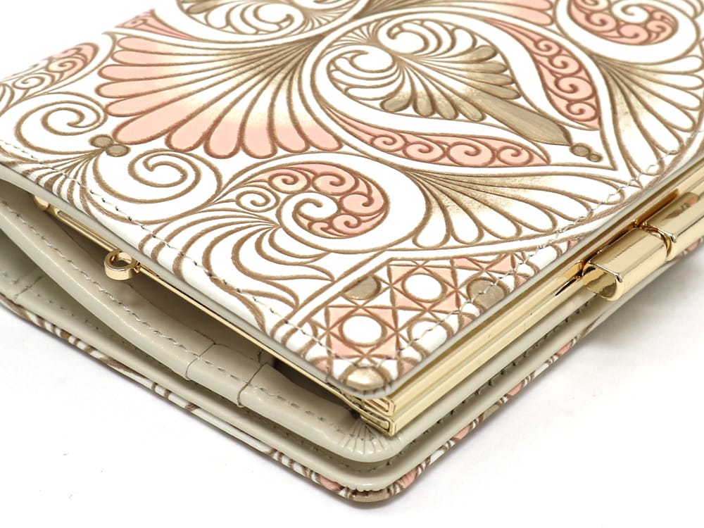 Rocaille (Pink) GAMASATSU Square Billfold with Clasp