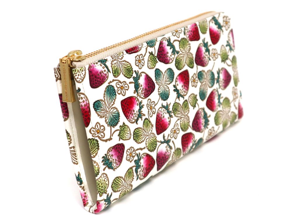 Strawberries L-shaped Long Wallet
