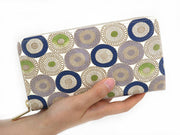 Umbrella Chrysanthemums (Shimmering Blue) Zippered Long Wallet