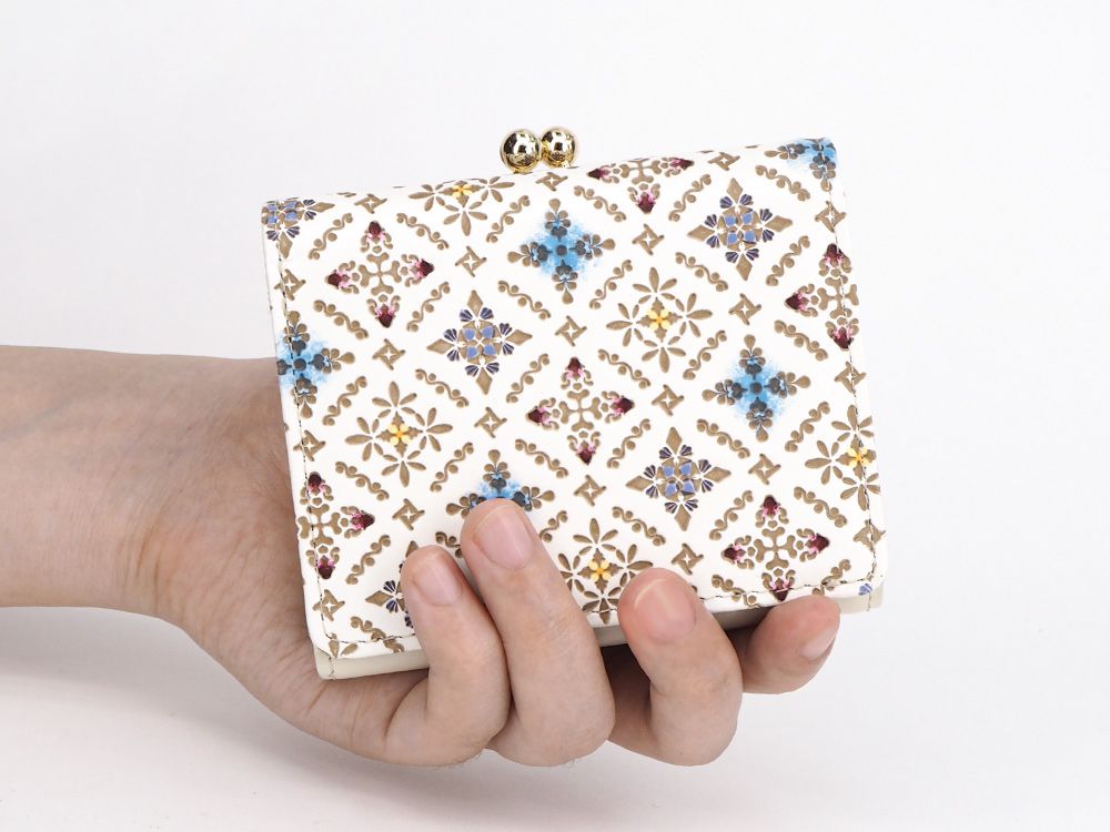 Lace Small GAMAGUCHI Trifold Wallet