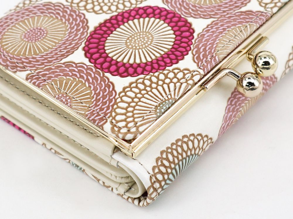 Umbrella Chrysanthemums (Peach Blossom) Small GAMAGUCHI Trifold Wallet