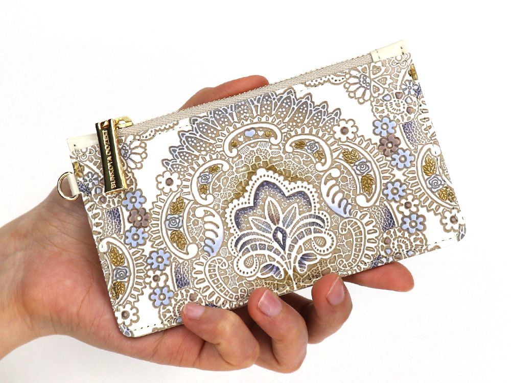 Antique lace (Blue) Thin Card Case