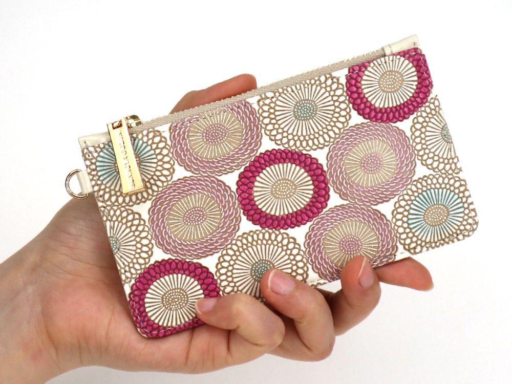 Umbrella Chrysanthemums (Peach Blossom) Thin Card Case