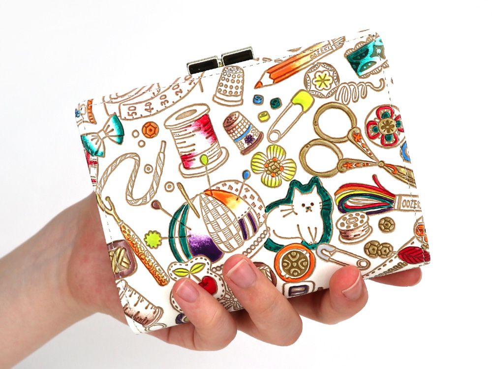 Sewing (Limited Edt.) Square Billfold with Clasp