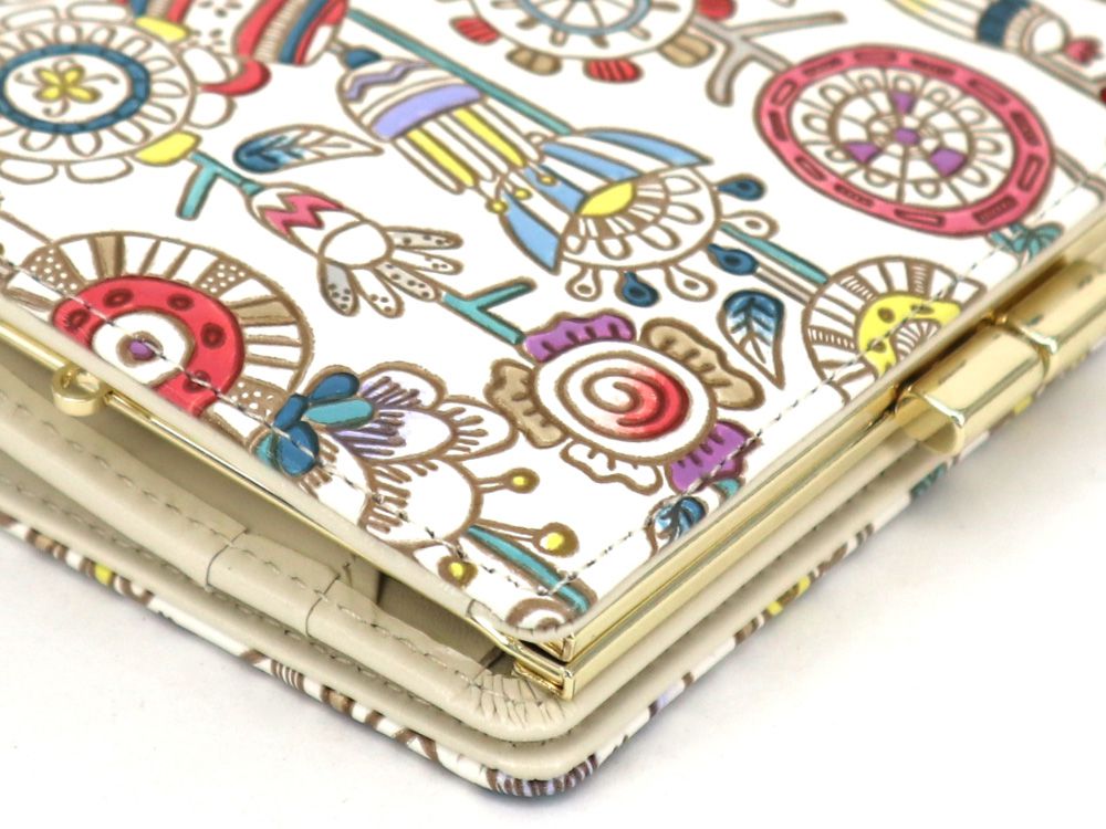 Garden Square Billfold with Clasp