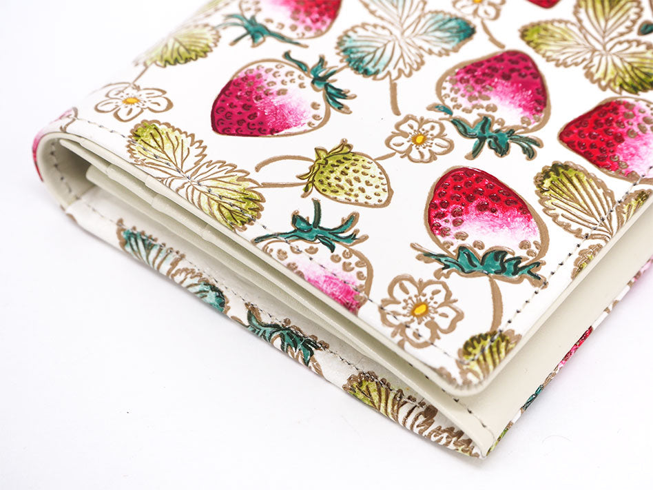 Strawberries Long Wallet