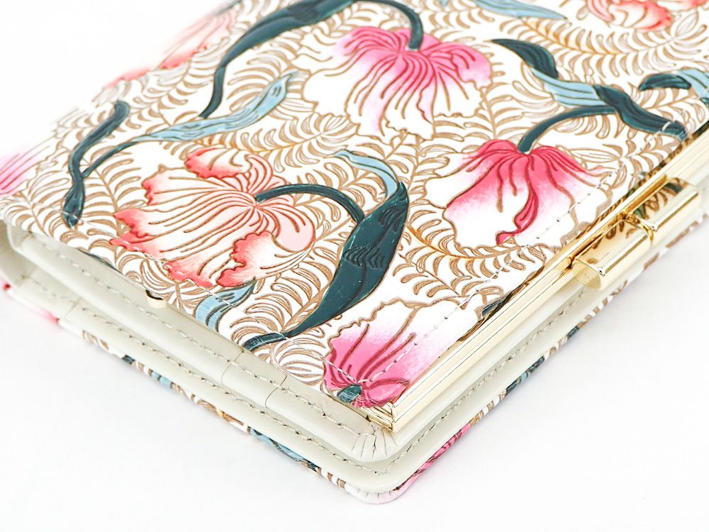 North Garden (Coral) GAMASATSU Square Billfold with Clasp