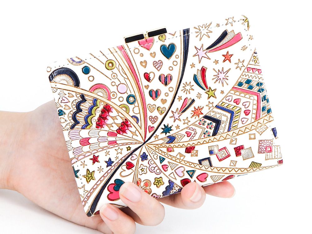 Glossy Hearts GAMASATSU Square Billfold with Clasp