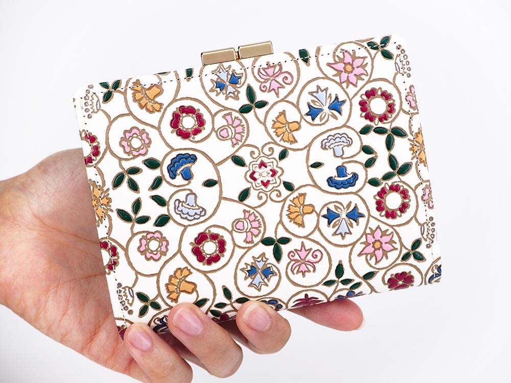 KOBANA - Tiny Flowers GAMASATSU Square Billfold with Clasp