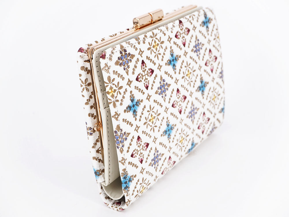 Lace GAMASATSU Square Billfold with Clasp
