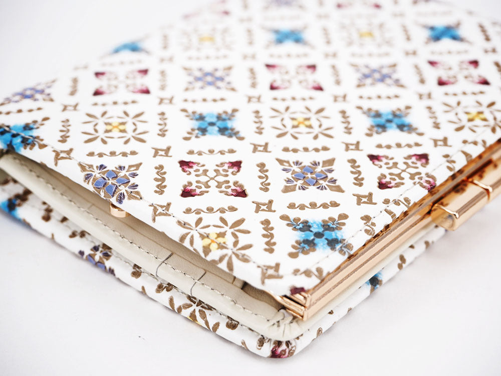 Lace GAMASATSU Square Billfold with Clasp