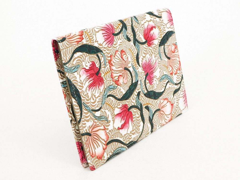 North Garden (Coral) Passport Case