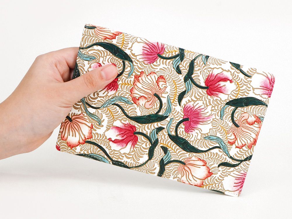 North Garden (Coral) Passport Case
