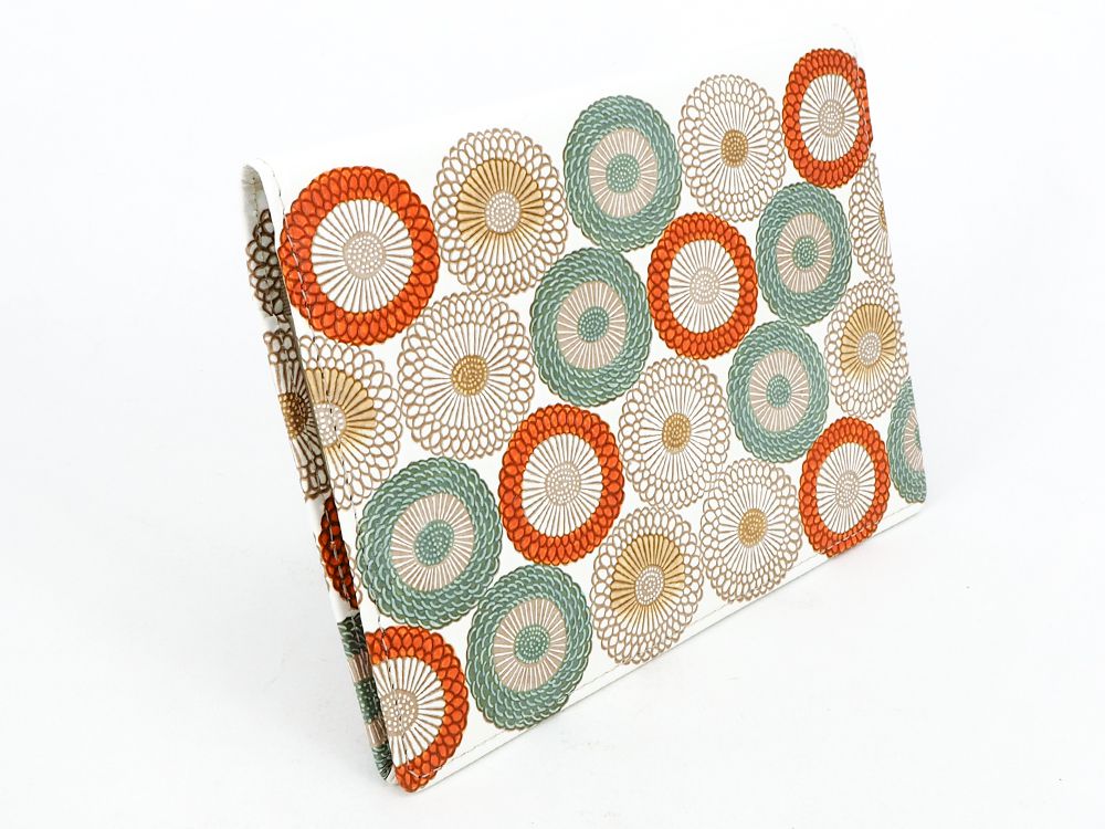 Umbrella Chrysanthemums (Spring Grass) Passport Case