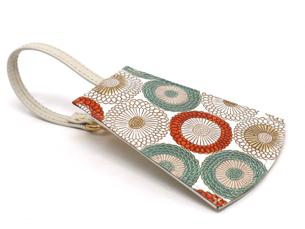 Umbrella Chrysanthemums (Spring Grass) Bell Key Case