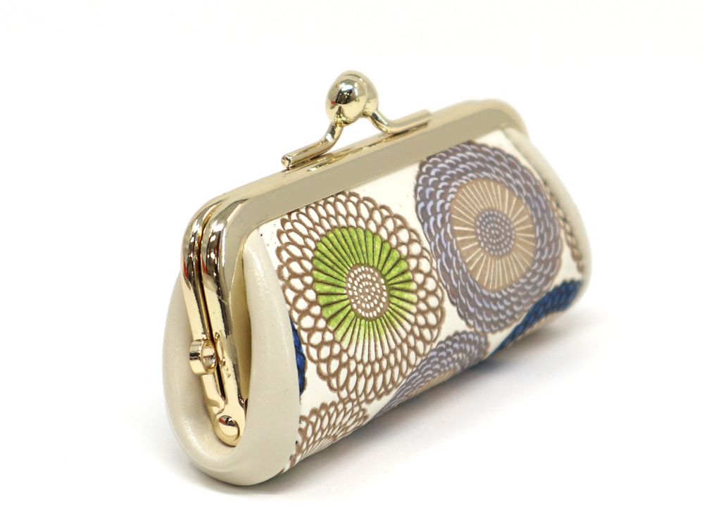 Umbrella Chrysanthemums (Shimmering Blue) Seal (Accessory) Case