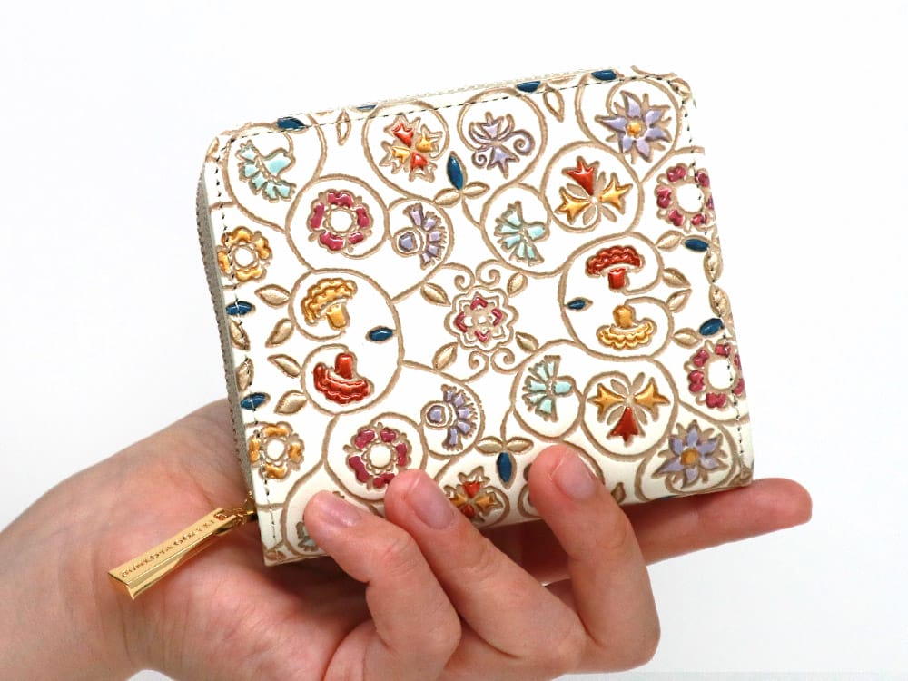 KINKARAKOBANA - Small Golden Flowers Zip Around Bi-Fold Wallet