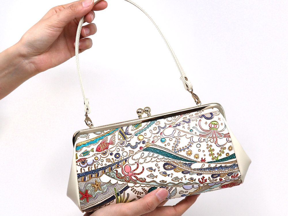 Ocean Clasp Clutch Purse