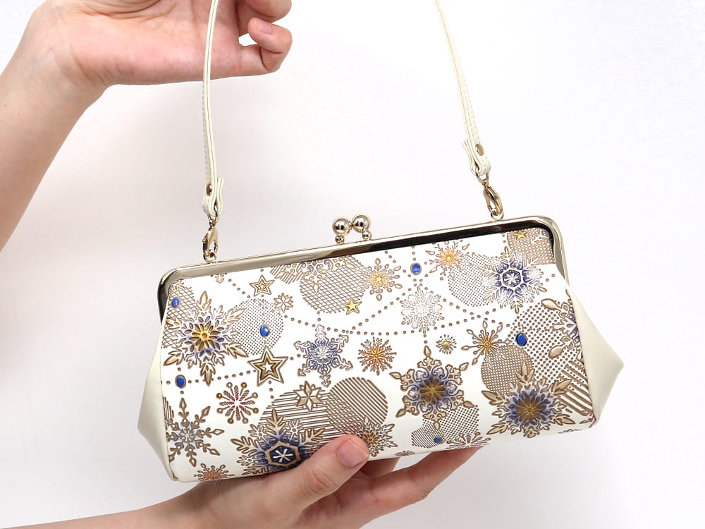 Snow Ornaments (Blue) GAMAGUCHI Clasp Clutch Purse