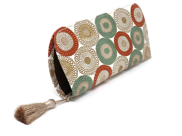 Umbrella Chrysanthemums (Spring Grass) Eyeglasses Case