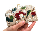 Wild Grapes GAMAGUCHI Small Clasp Purse