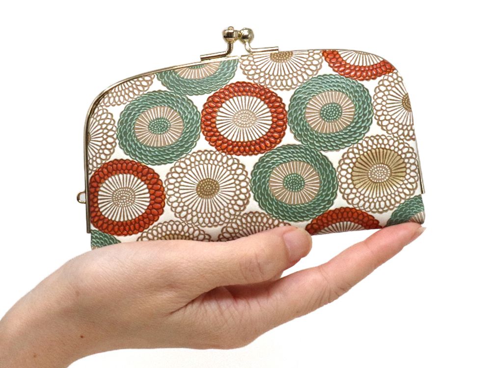 Umbrella Chrysanthemums (Spring Grass) GAMAGUCHI Small Clasp Purse