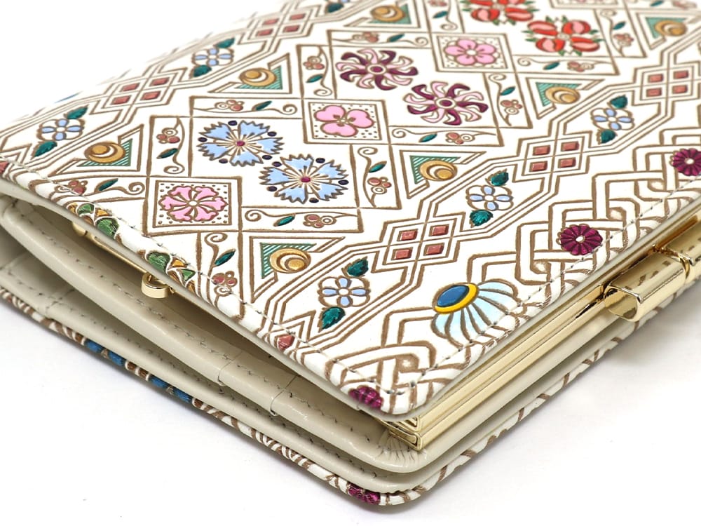 HANABISHI - Traditional Flower Patterns GAMASATSU Square Billfold with Clasp
