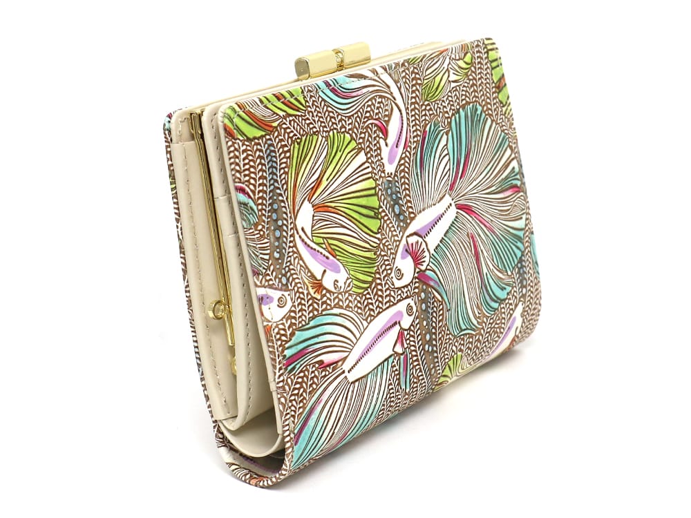 Betta (Green) GAMASATSU Square Billfold with Clasp